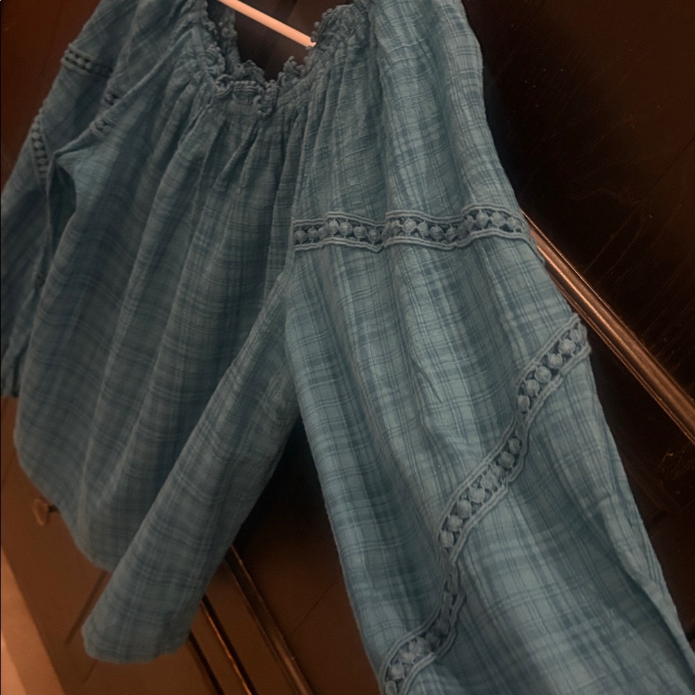Max Studio Blouse - Picture 3 of 4